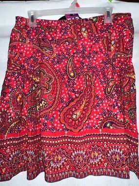 Women’s 100% Silk Size 8 Red Paisley Print Skirt